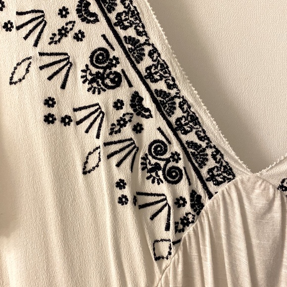 Target Knox Rose T-shirt - Picture 4 of 5